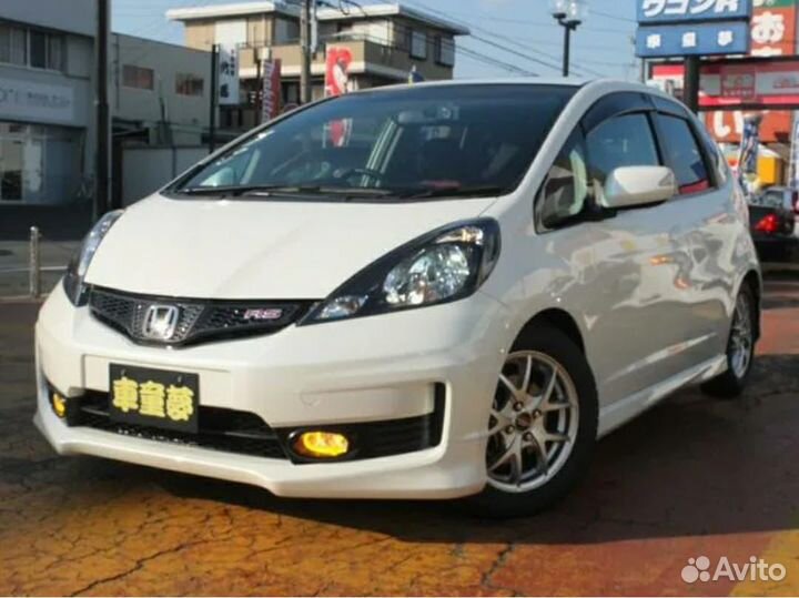 Бампер Honda Fit RS
