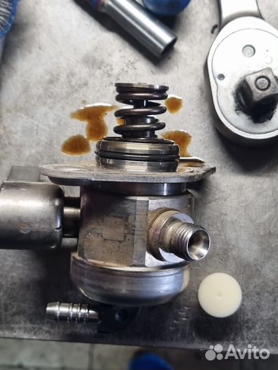 Топливный насос тнвд 1.4 tsi czda 04E127025D VAG