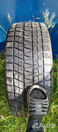 Bridgestone Blizzak DM-V1 285/60 R18 116R