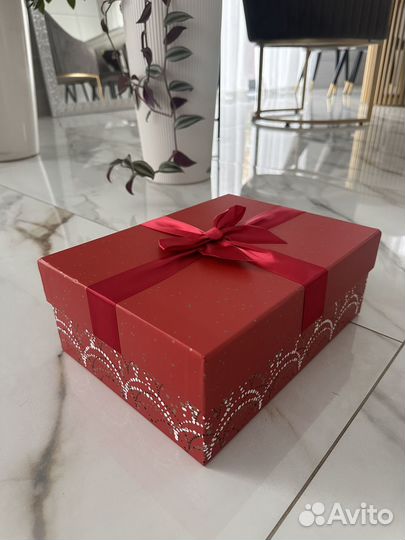 Коробка с бантом