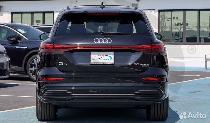 Audi e-tron AT, 2022, 8 900 км