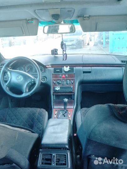 Mercedes-Benz E-класс 2.3 AT, 1997, битый, 470 000 км