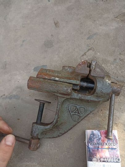 Тиски малые СССР