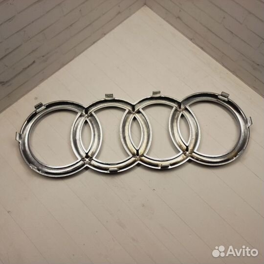 Эмблема audi в решётку Q3,Q5,Q7