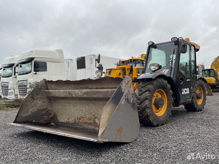 Телескопический погрузчик JCB 527-58 AGRI, 2020