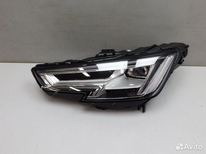 Фара левая Audi A4/RS4