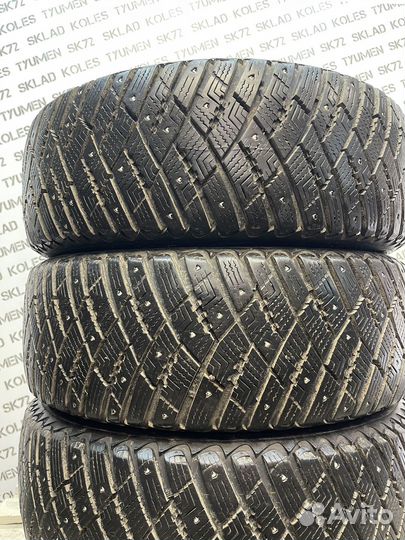 Goodyear Ultragrip Ice Arctic 215/60 R16 99T