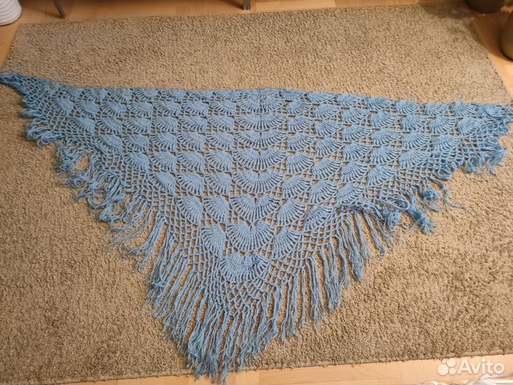 Шаль шерстяная ручной работы