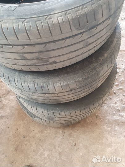 Bridgestone Dueler H/L 225/60 R17