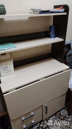 Детский письменный стол