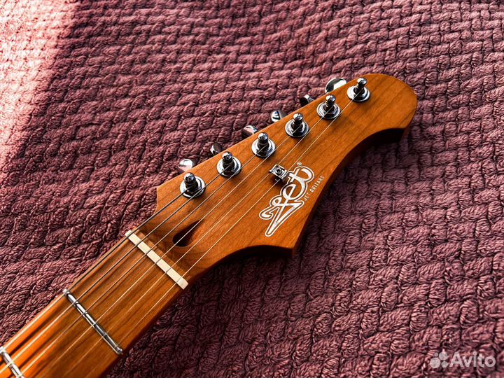 Jet JS-300 Stratocaster Gold (новый)