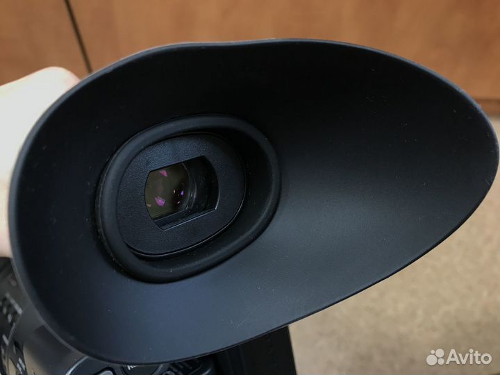 Видеокамера sony HDR-AX2000E