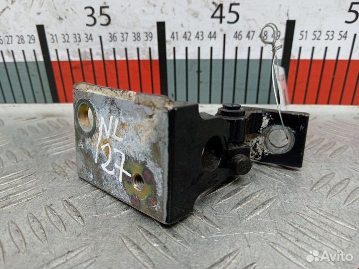 Петля двери передней правой для Audi A4 B5