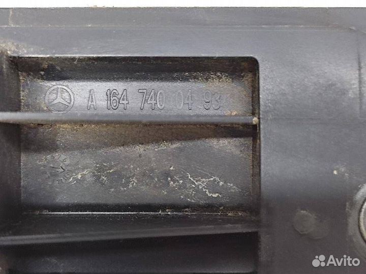 Ручка открытия багажника w164 ML-class 642.940