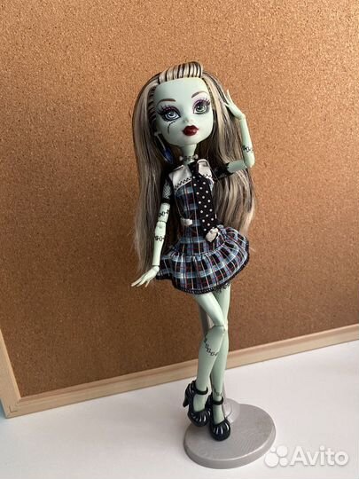 Кукла Монстер Хай. Френки Штейн базовая