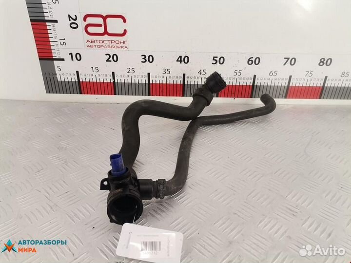 Патрубок радиатора Volkswagen Passat B5 2000