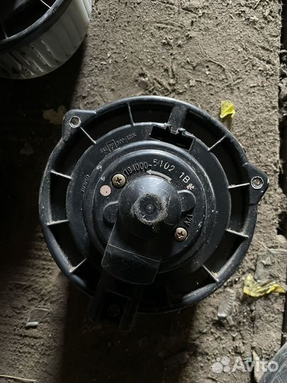 Моторчик отопителя Mitsubishi Galant 8