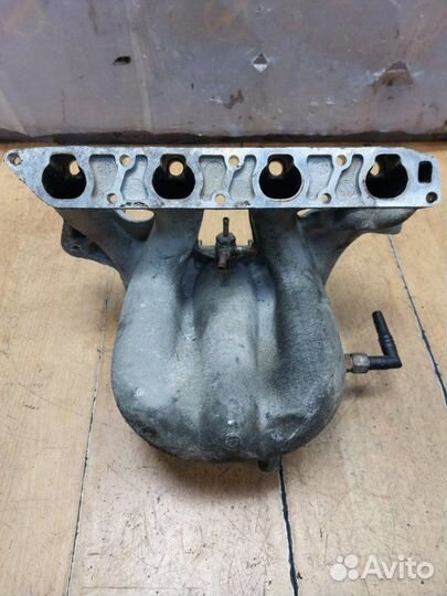 Коллектор впускной Opel Omega B X20XEV