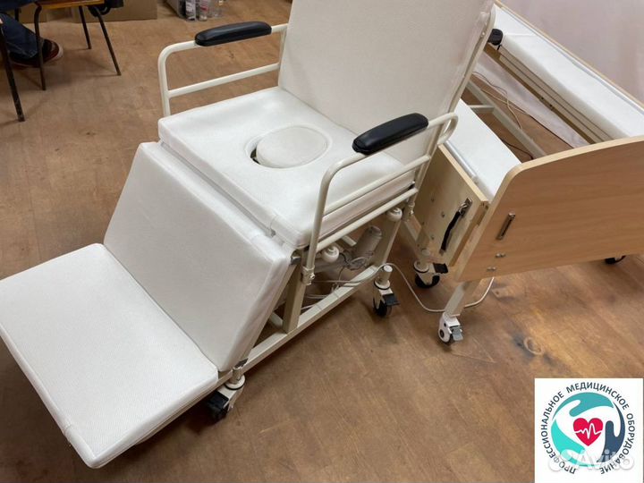 Медицинская электрическая кровать и инвалидное кре