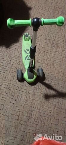 Самокат трехколесный со светящимися колёсами