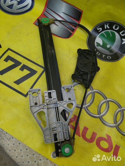 Стеклоподъемник задний правый Audi A4 седан 2.0