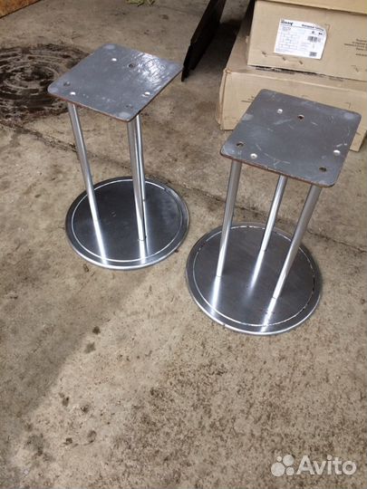 Акустические стойки (подставки под колонки)