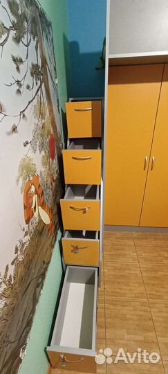 Двухъярусная кровать