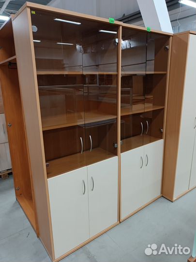 Шкафы под документы со стеклом Б.У