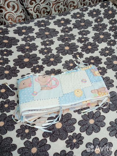 Бортики на кроватку