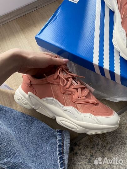 Кроссовки adidas ozweego женские