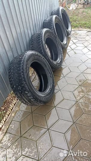 Bridgestone Ice Cruiser 7000 265/65 R17