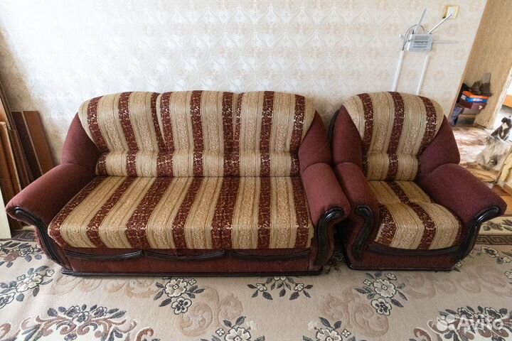 Диван и кресло бу