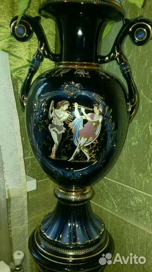 Вазы на подставке