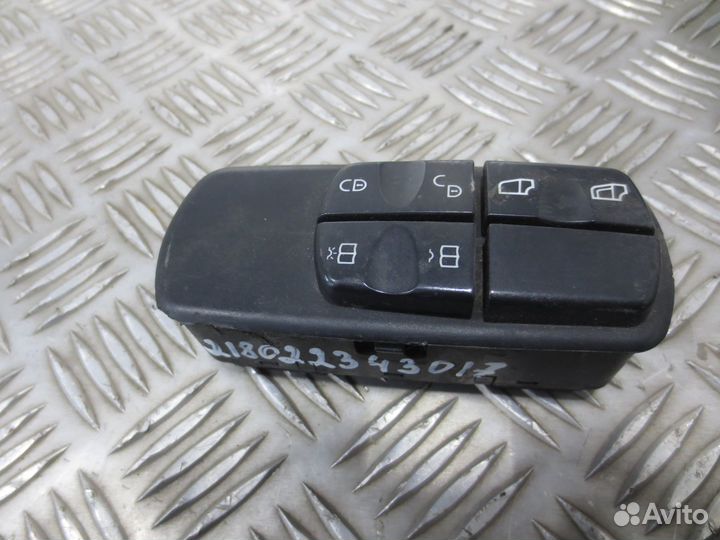 Блок управления стеклоподъемника правой двери Merc