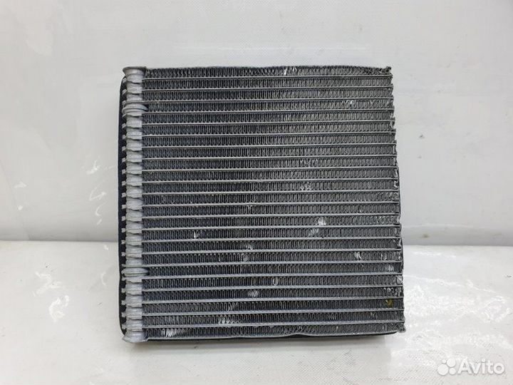 Радиатор кондиционера (конденсер) Volkswagen Jetta