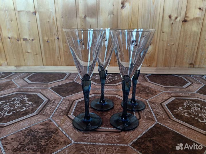 Бокалы коктейльные мартини Luigi Италия