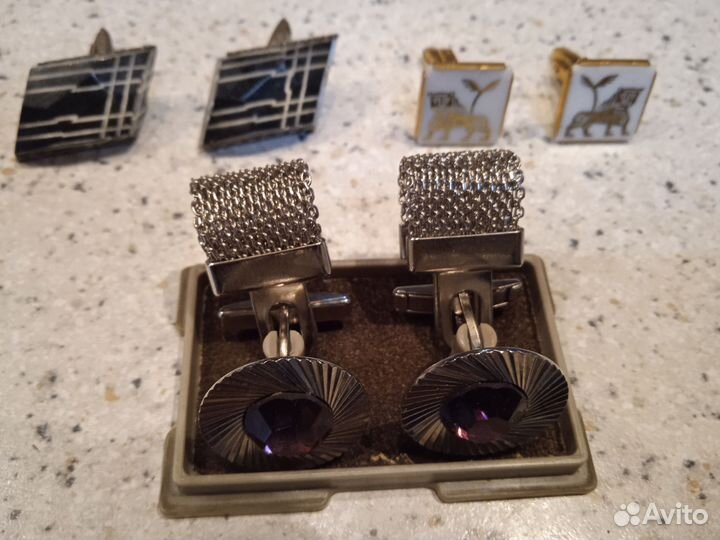 Значок,монеты