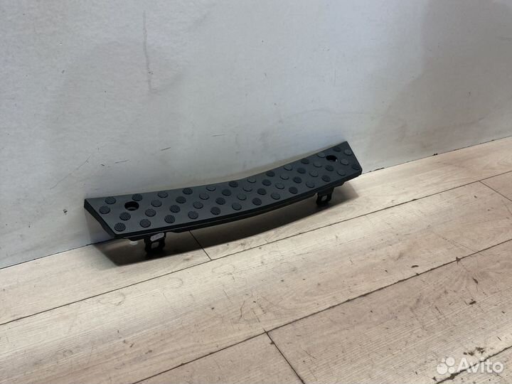 Ступенька переднего бампера мерседес спринтер