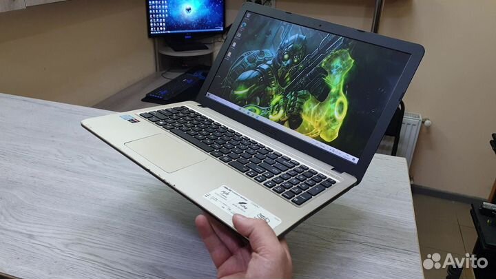 Ноутбук Asus F540UP (игровой, IPS экран )