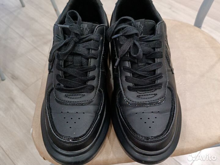 Кроссовки женские hext —38р