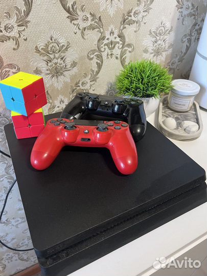 Sony PS4 slim