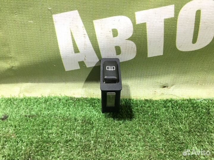 Кнопка обогрева заднего стекла Bmw 5-Series E34