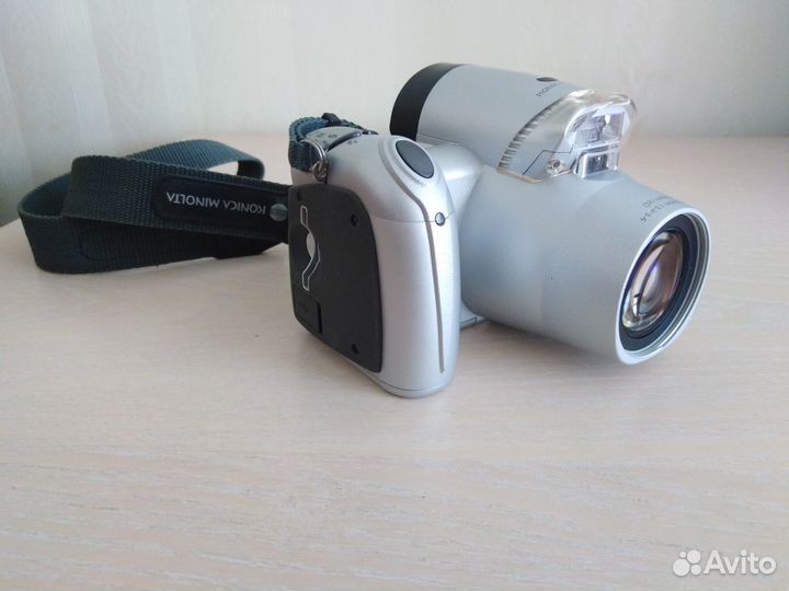 Фотоапарат Konica Minolta Dimage Z10