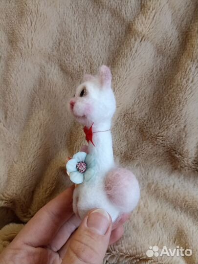 Кот игрушка