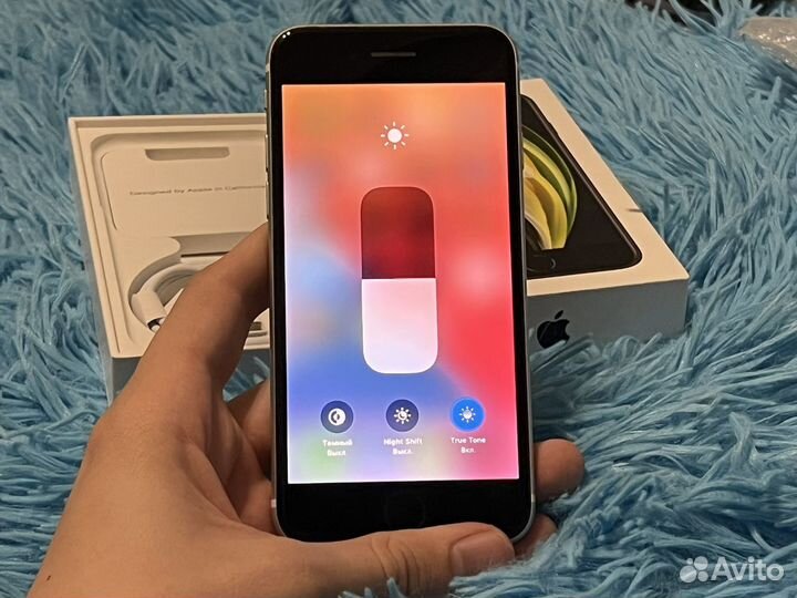 iPhone SE (2020), 64 ГБ