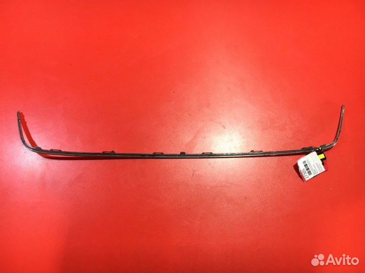 Молдинг решетки радиатора передний Volkswagen Polo