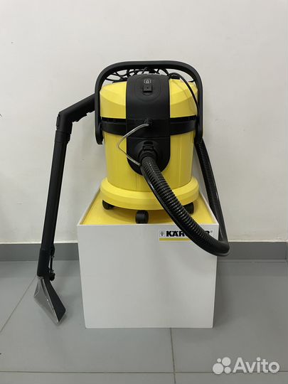 Моющий пылесос для химчистки karcher SE 4002