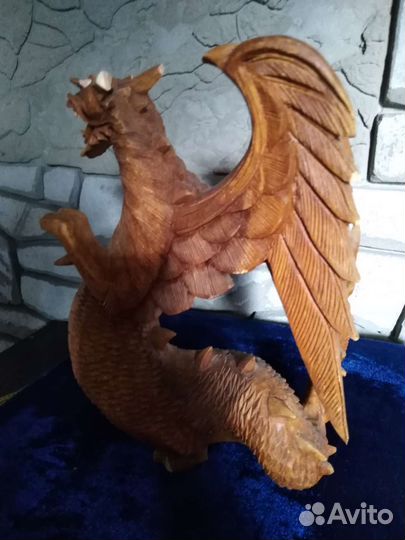 Дракон из дерева