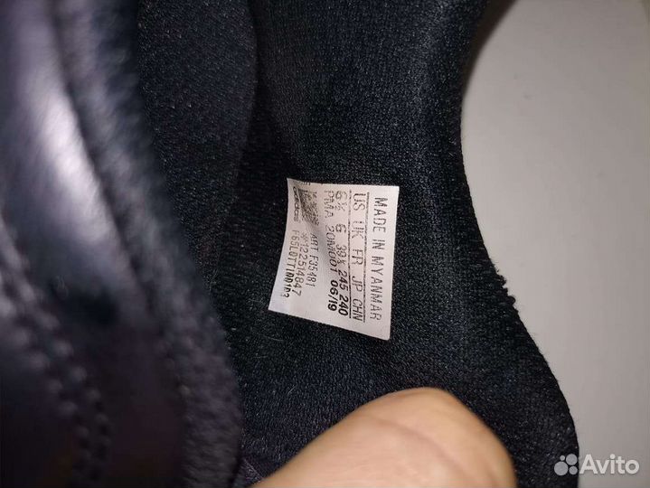 Футбольные бутсы adidas