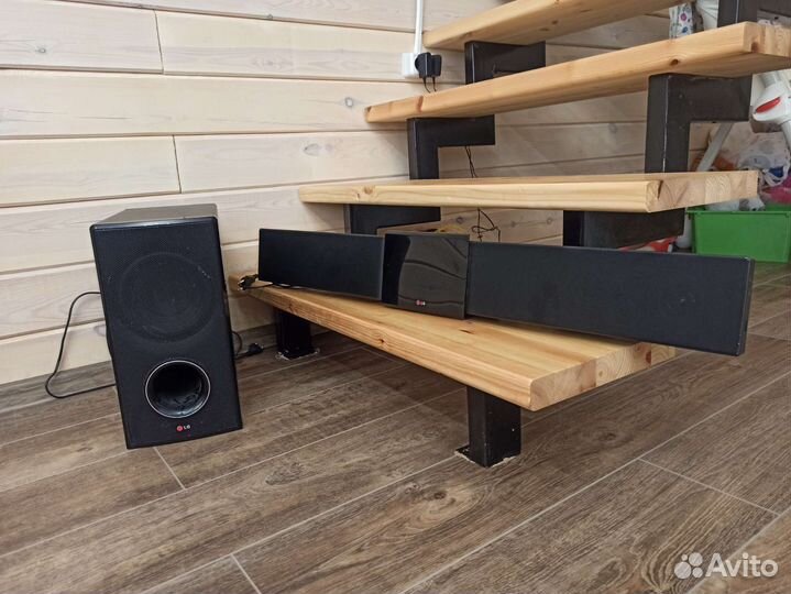 Саундбар lg